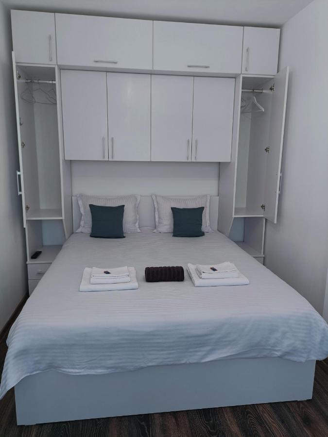 Christopher Apartment Oradea Eksteriør billede